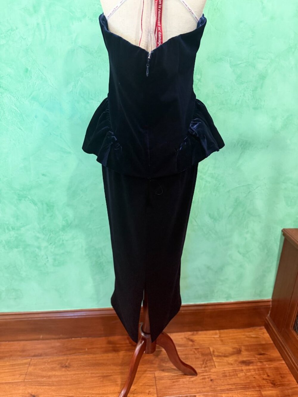 MISS CIRCLE PASCHA NAVY VELVET LACE APPLIQUÉ STRAPLESS PEPLUM MIDI DRESS – L – N - Picture 3 of 4